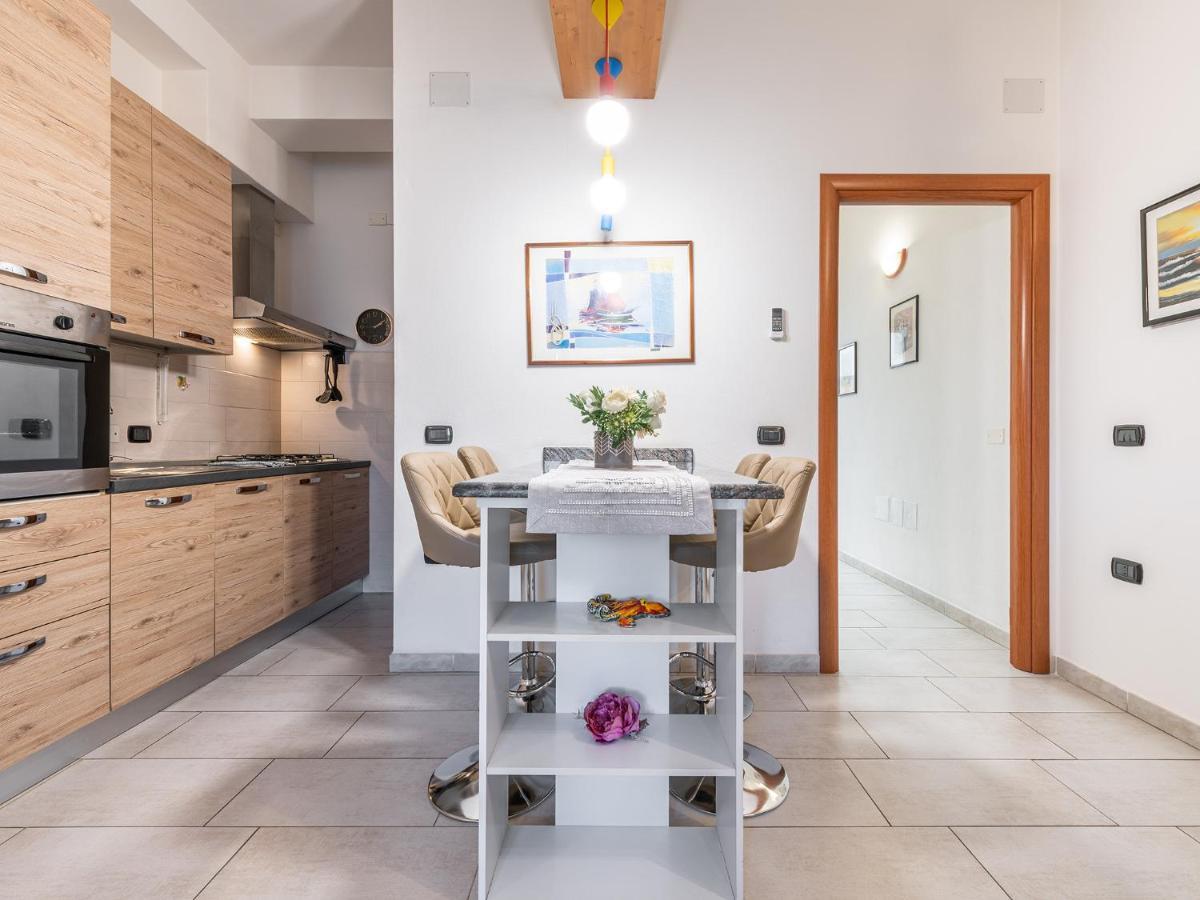 بلدية آسميني La Mariposa - Bellavita Apartments المظهر الخارجي الصورة