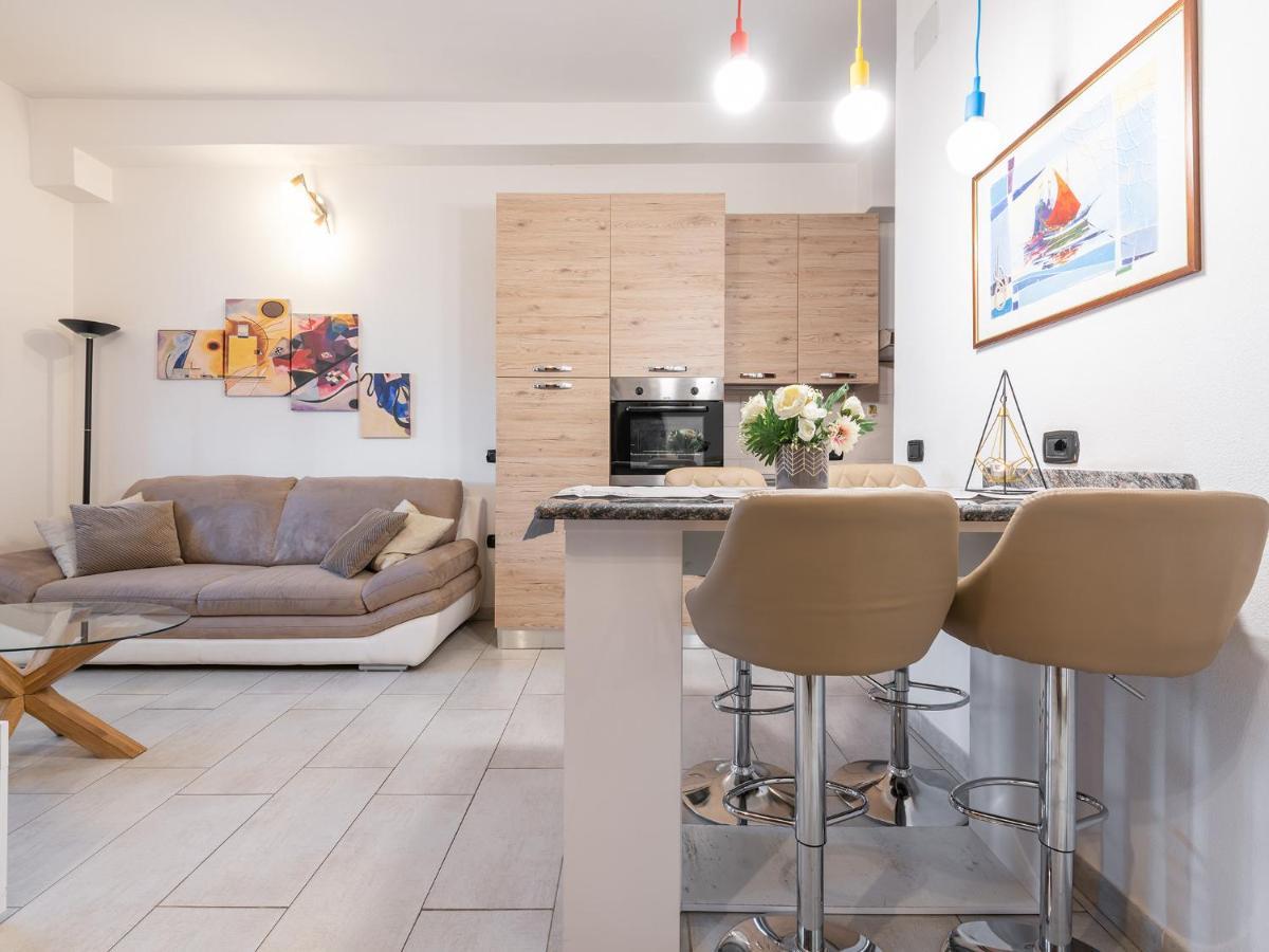 بلدية آسميني La Mariposa - Bellavita Apartments المظهر الخارجي الصورة